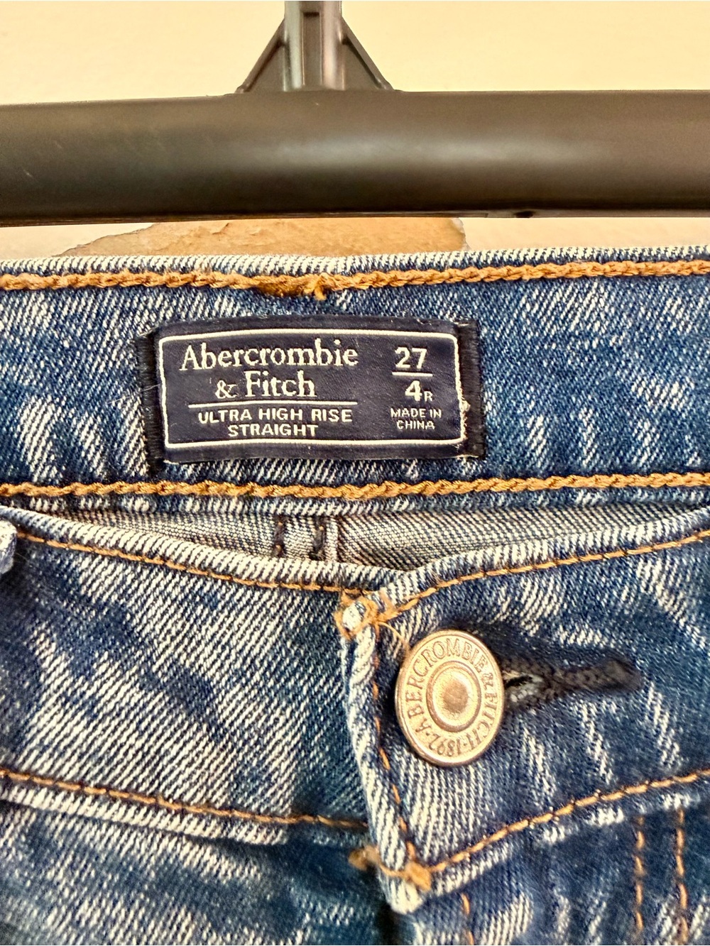 Abercrombie & Fitch Ultra High Rise Straight Jeans - Medium Blue Denim